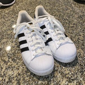 Adidas Women’s Superstar Sneakers in size 9